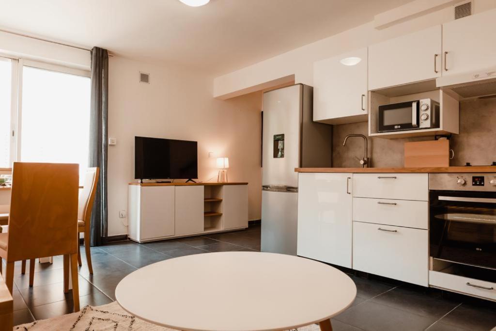 Calvi. T2 2/4 Personnes A 100 Metres De La Plage Apartment กาลวี ภายนอก รูปภาพ