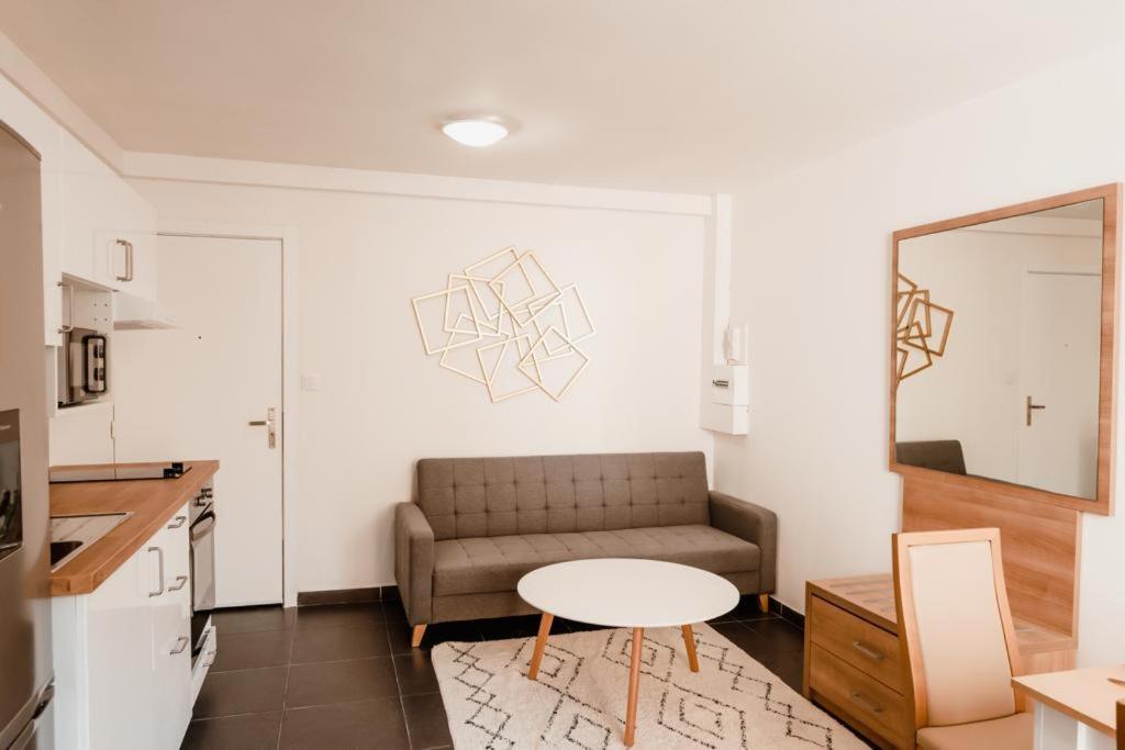 Calvi. T2 2/4 Personnes A 100 Metres De La Plage Apartment กาลวี ภายนอก รูปภาพ